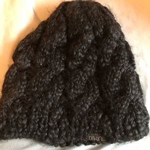 Dakine beanie